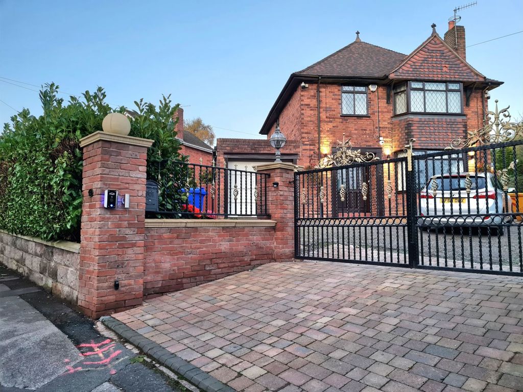 3 bed detached house for sale in Bellerton Lane, Norton, StokeOnTrent