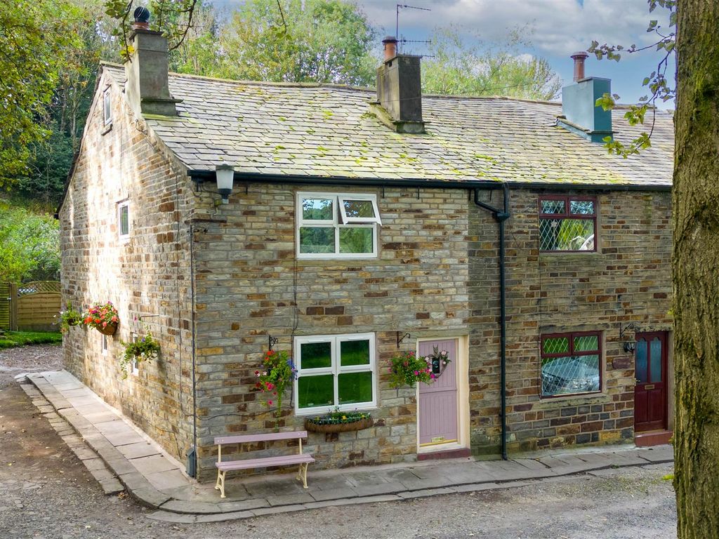 3 bed end terrace house for sale in Hall Street, Summerseat, Bury BL9
