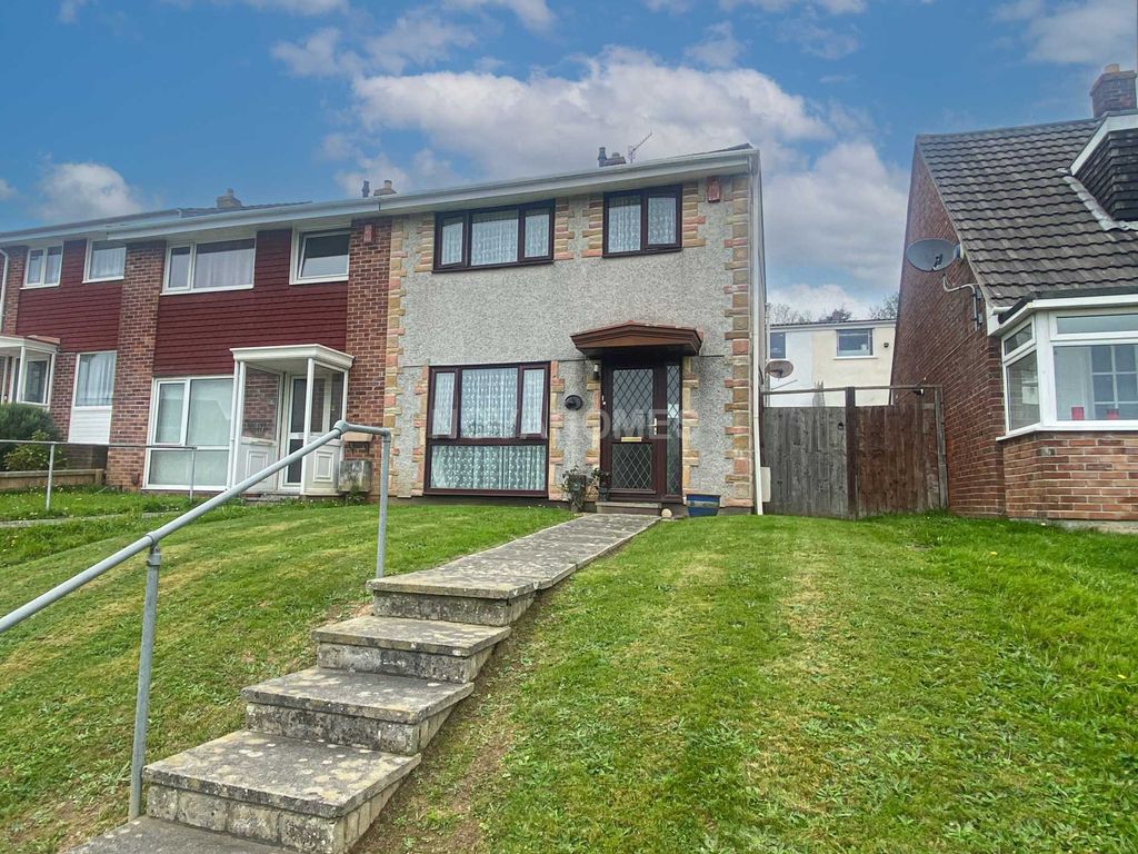 3 bed end terrace house for sale in Allerton Walk, Eggbuckland PL6, £