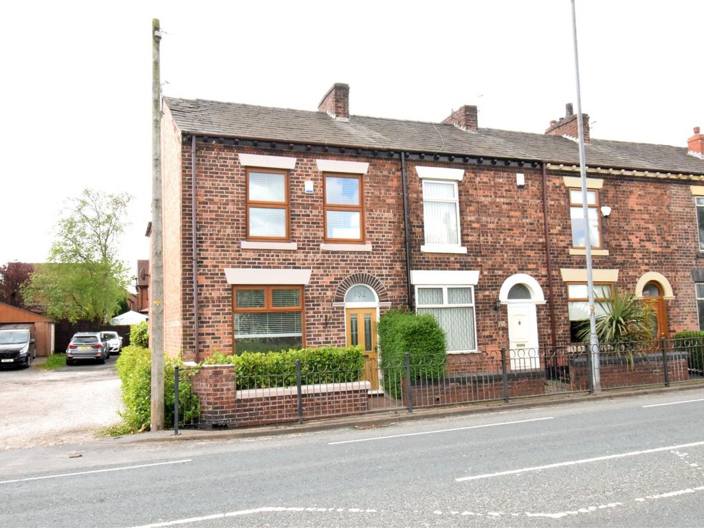 3 bed end terrace house for sale in Manchester Road, Westhoughton