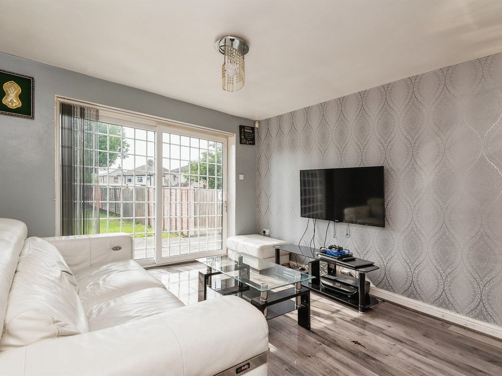 3 bed semidetached house for sale in Moorland Drive, Pudsey LS28, £