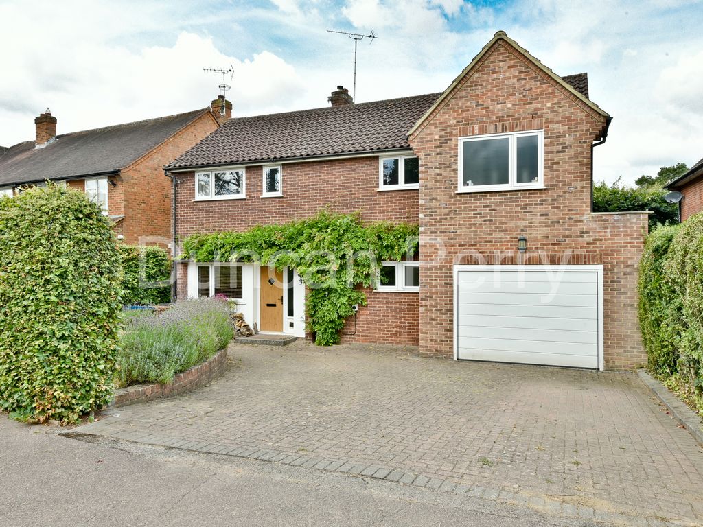 4 bed detached house for sale in Bradmore Way, Brookmans Park, Herts