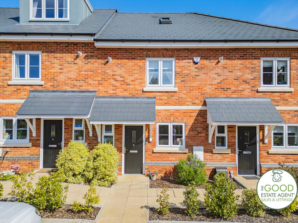 3 bed terraced house for sale in Highgrove Close, Loughton IG10, £