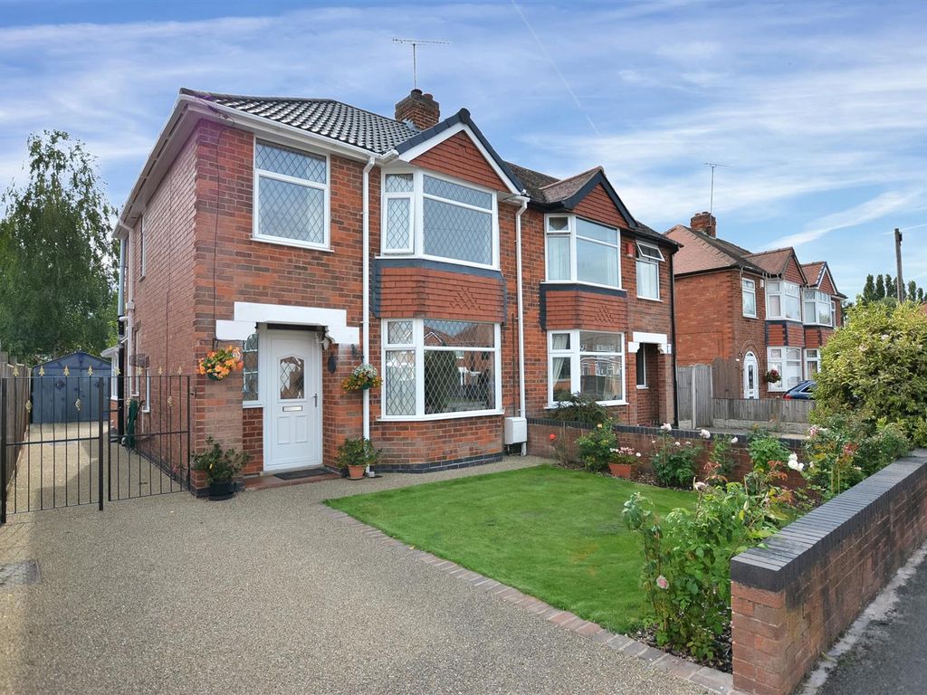 3 Bed Semi Detached House For Sale In Freeby Avenue Mansfield