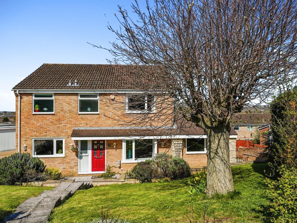 4 bed detached house for sale in Sherford Road, Swindon SN25, £490,000