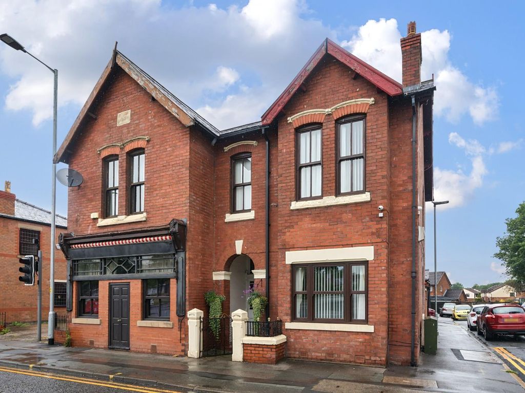 4 bed semidetached house for sale in Chapel Street, Leigh WN7, £