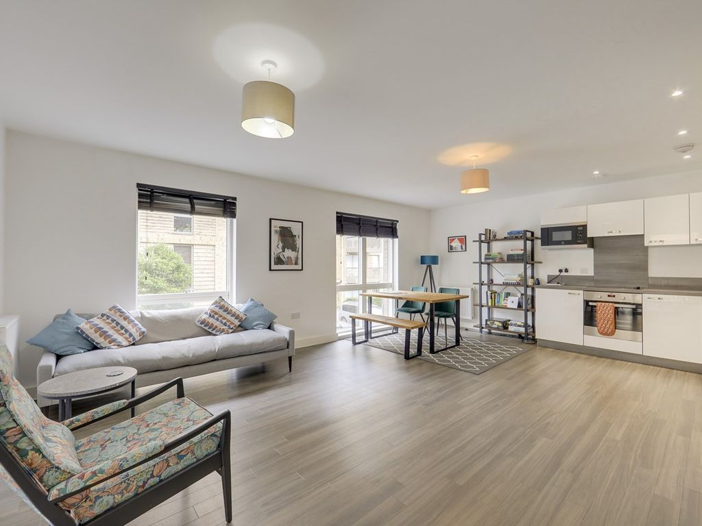 2 bed flat for sale in Adenmore Road, Catford, London SE6, £425,000