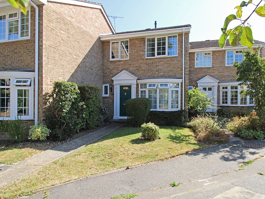 3 bed terraced house for sale in Westminster Drive, Aldwick, Bognor