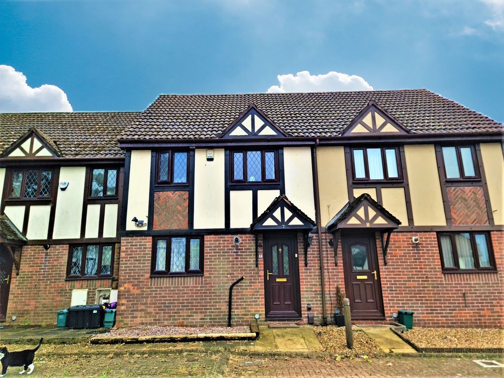 3 bed end terrace house for sale in Cranfield Court, Ravenhill, Swansea