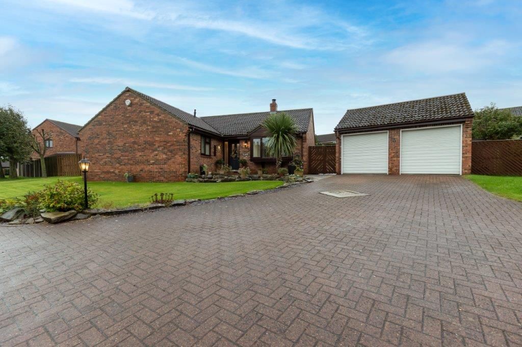 4 bed detached house for sale in North Meadow, Hutton Rudby, Yarm TS15