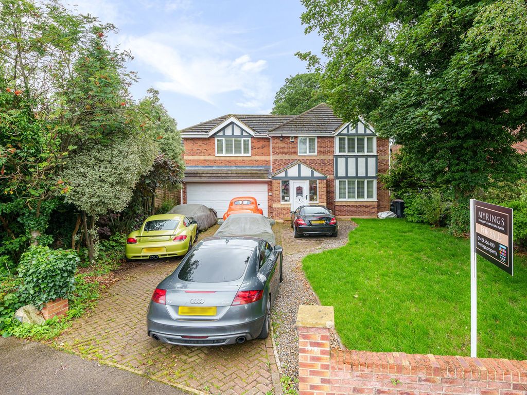 4 bed detached house for sale in Bogs Lane, Harrogate HG1, £495,000