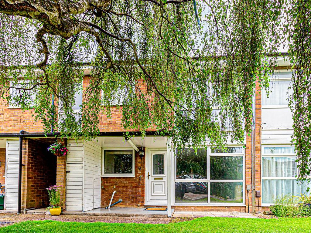 2 bed for sale in Lea Walk, Harpenden, Hertfordshire AL5, £