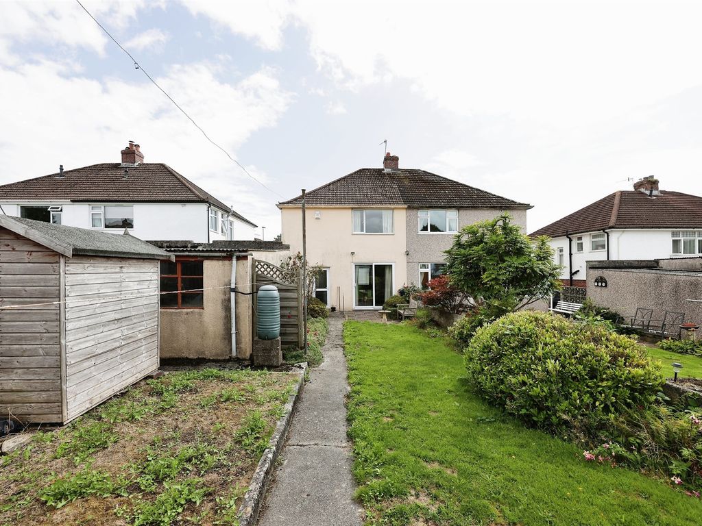 3 bed semidetached house for sale in Lynwood Avenue, Plympton