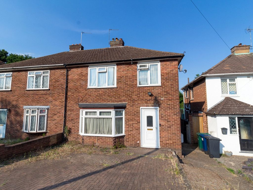 3 bed semidetached house for sale in Fairmead Crescent, Edgware HA8, £