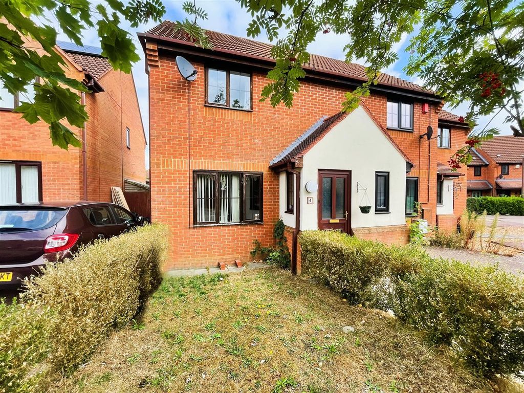 2 bed end terrace house for sale in Birchen Lee, Emerson Valley, Milton