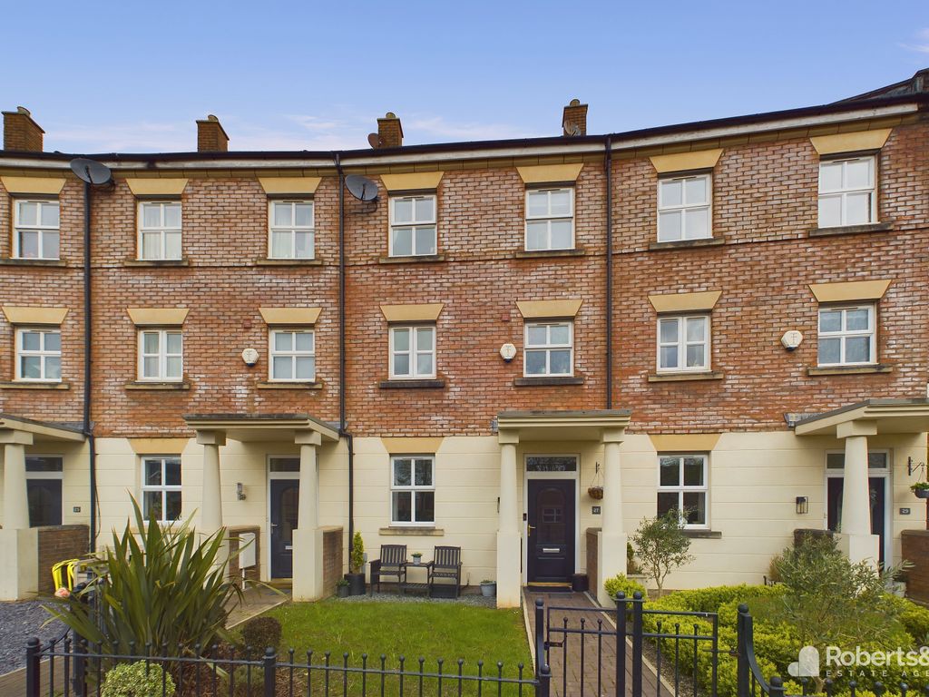 5 bed town house for sale in Dorchester Avenue, WaltonLeDale, Preston PR5, £275,000 Zoopla