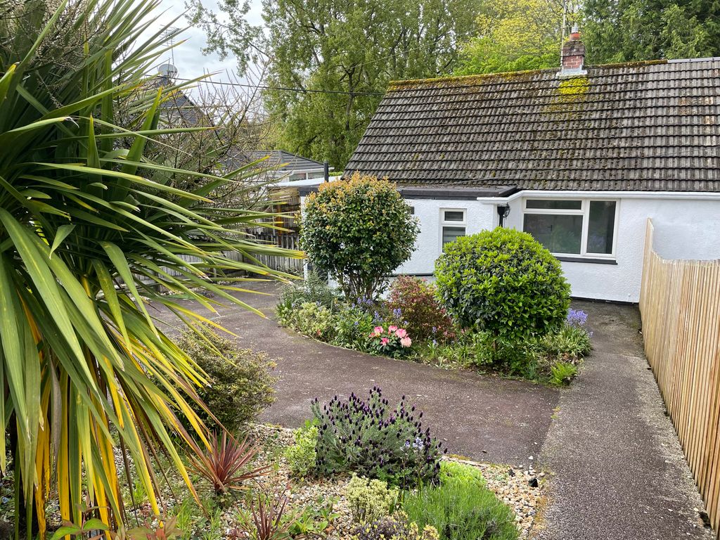 2 bed semidetached bungalow to rent in Conway Road, Falmouth TR11 Zoopla
