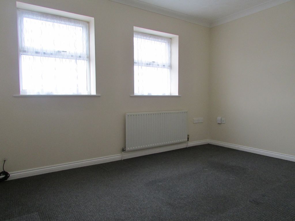 1 bed flat for sale in Kingston Road, Portsmouth PO2, £110,000 Zoopla