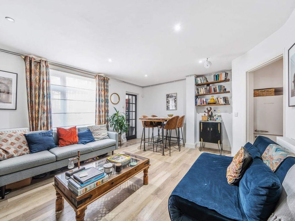 1 bed flat for sale in Leighton Road, London NW5, £450,000 Zoopla