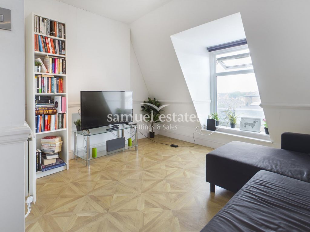 2 bed flat to rent in Balham High Road, Balham SW12 Zoopla