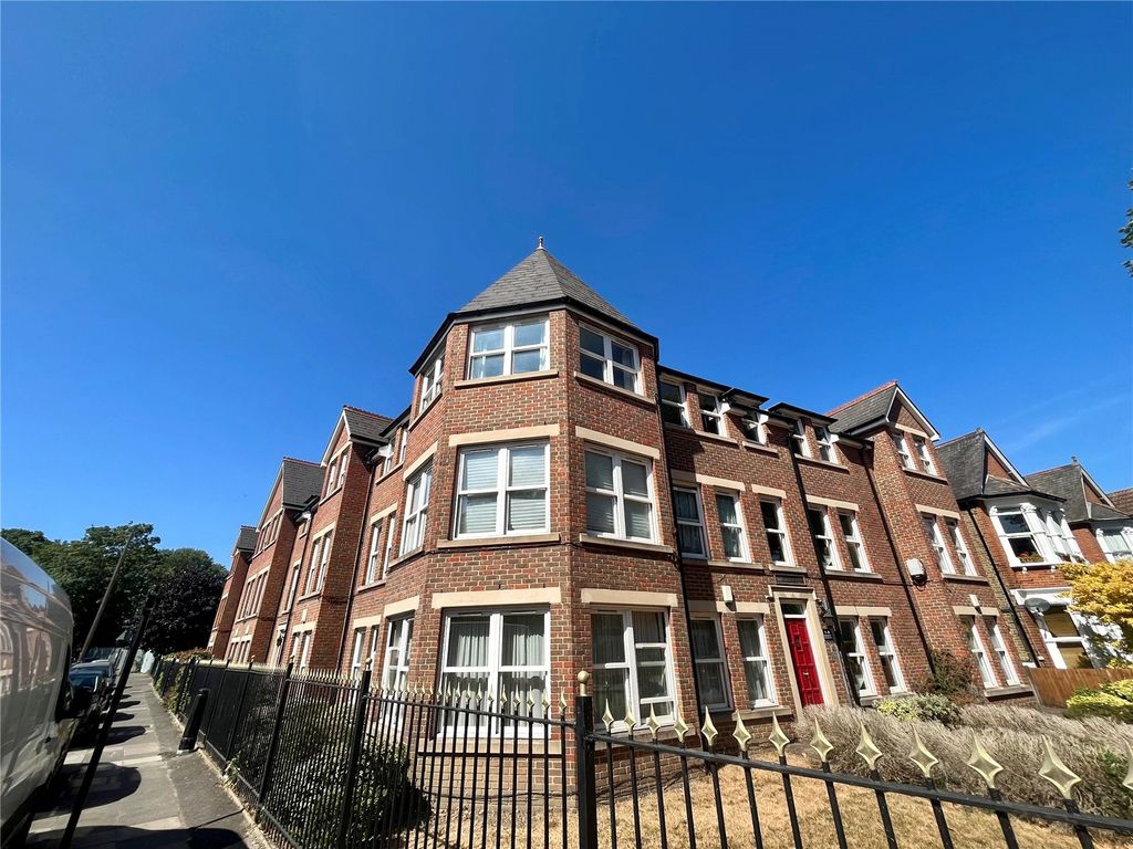 Huntsworth Court, Canadian Avenue, Catford, London SE6