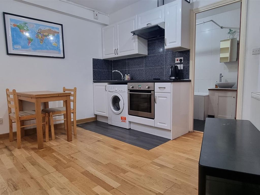 1 bed flat to rent in Newington Green Road, London N1, £1,550 pcm Zoopla