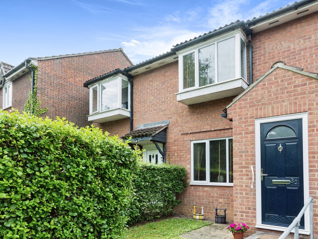 2 bed terraced house for sale in Portrush Close, Bletchley, Milton