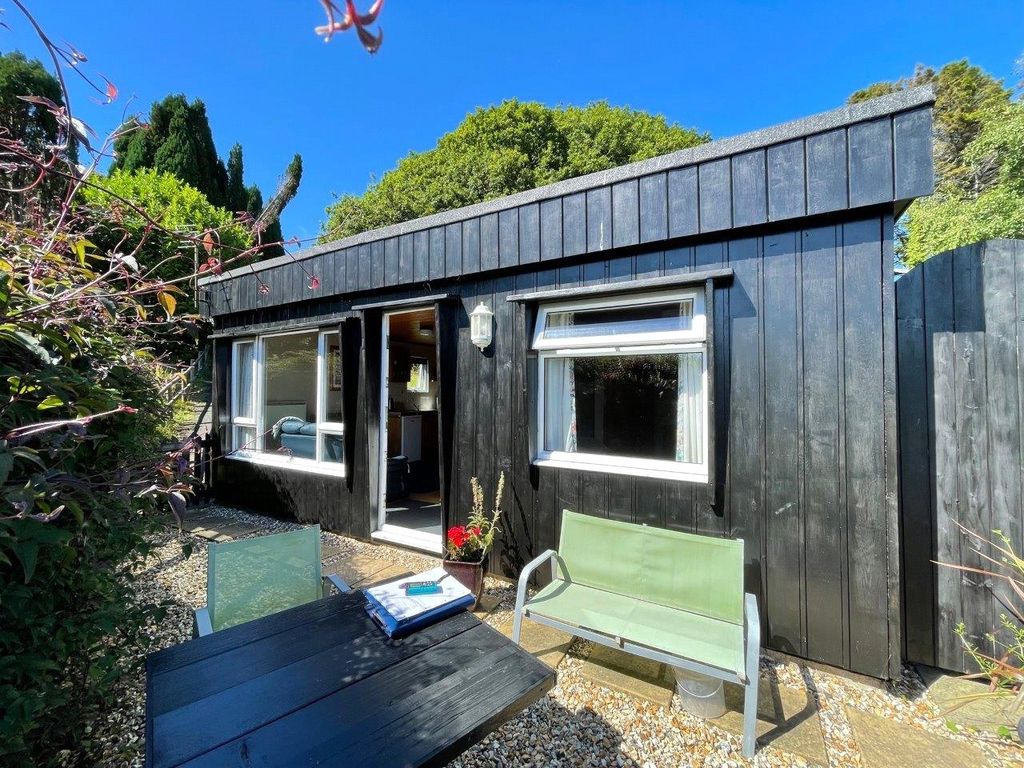 2 bed mobile/park home for sale in Plas Panteidal, Aberdyfi, Gwynedd