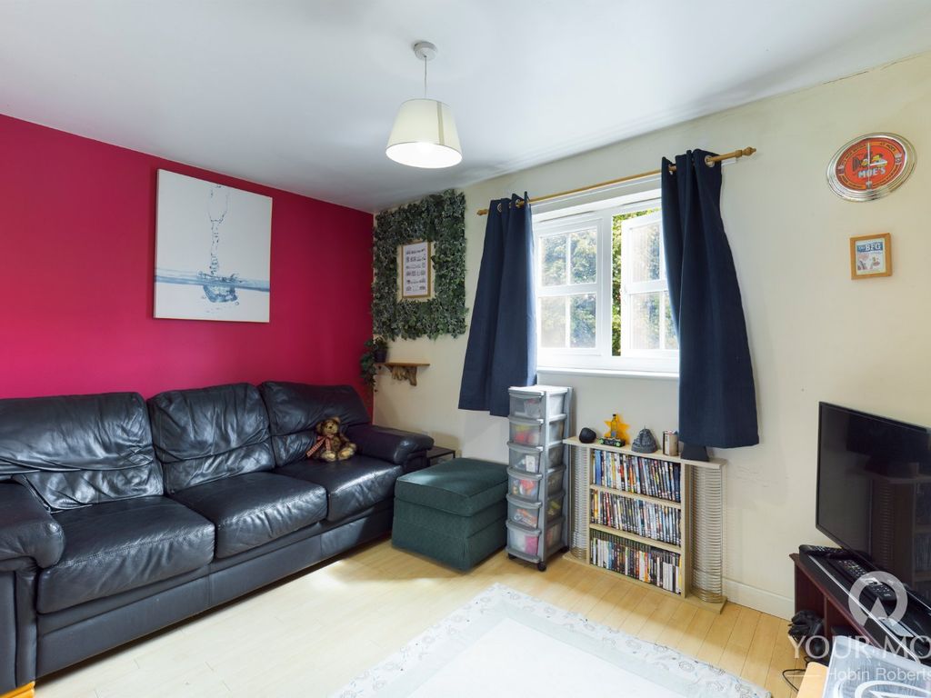 2 bed flat for sale in St. Andrews Court, St. Andrews Street