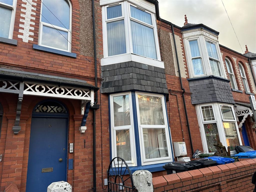 2 bed flat to rent in Flat 1, Morlan Park, Rhyl LL18, £695 pcm Zoopla