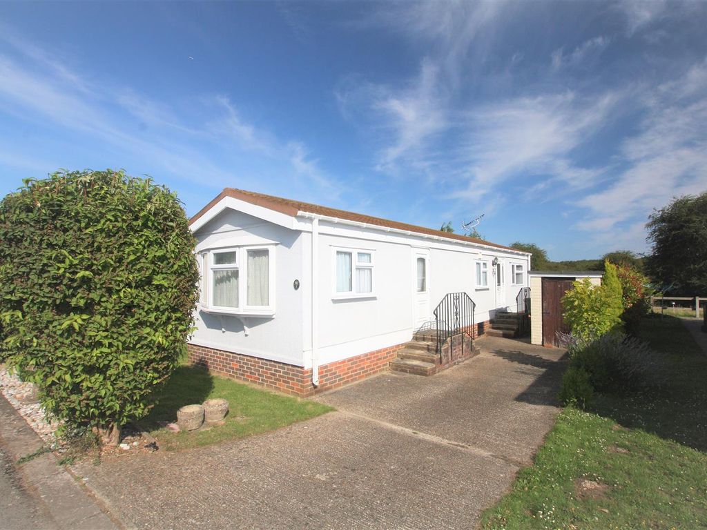 1 bed mobile/park home for sale in First Avenue, Holly Lodge, Lower