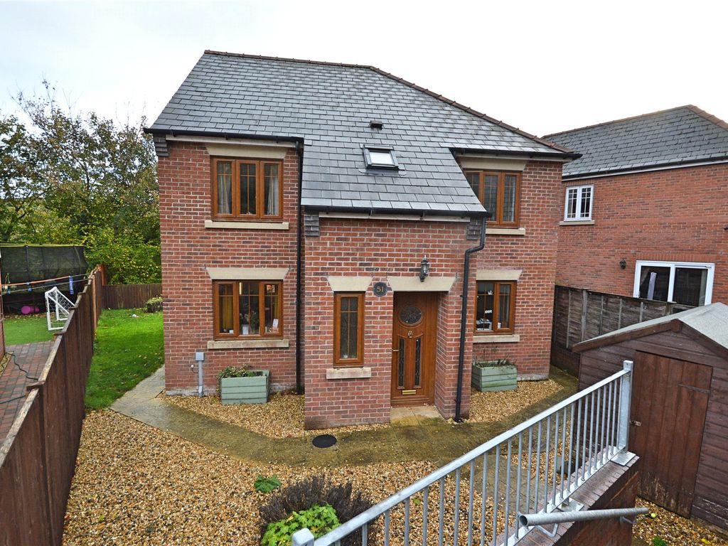 4 bed detached house for sale in Woodland Way, Llanllwchaiarn, Newtown