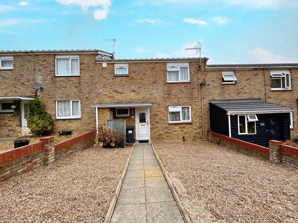 3 bed terraced house for sale in Wagner Close, Basingstoke, Hampshire