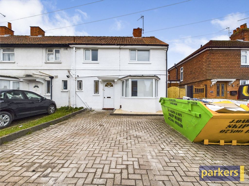3 bed semidetached house for sale in Basingstoke Road, Reading, Berkshire RG2, £375,000 Zoopla