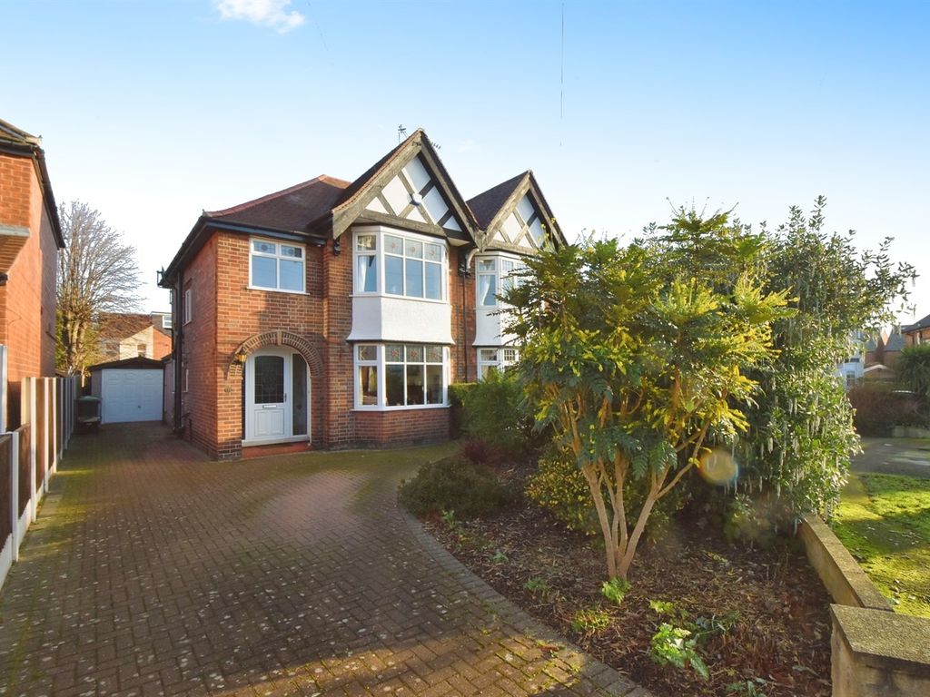 3 bed semidetached house for sale in Endsleigh Gardens, Beeston NG9, £