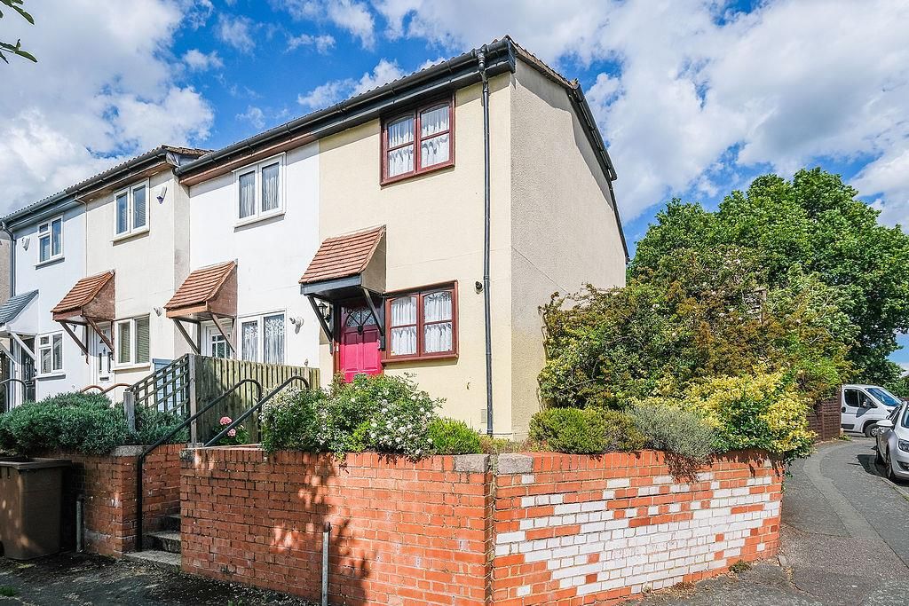 Oakley Close, Mapleton Road, London E4  