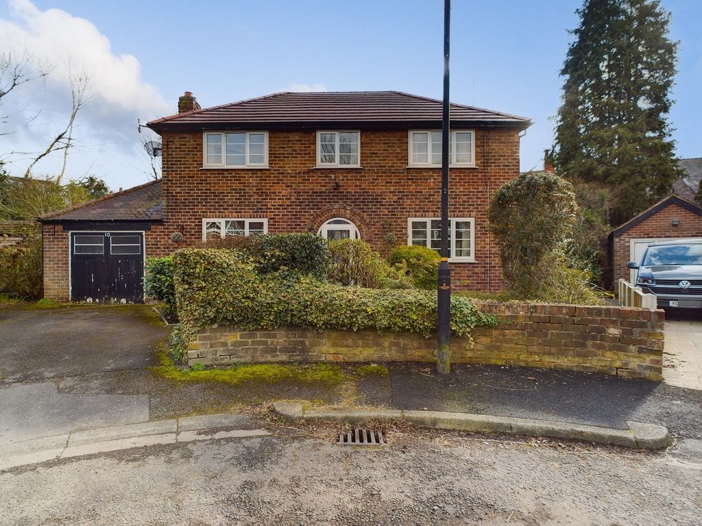 3 bed detached house for sale in De Quincey Close, West Timperley