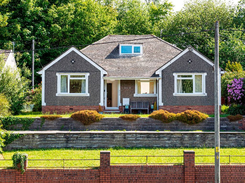 3 bed bungalow for sale in Bracken Bank, Ffaldcaiach, Trelewis