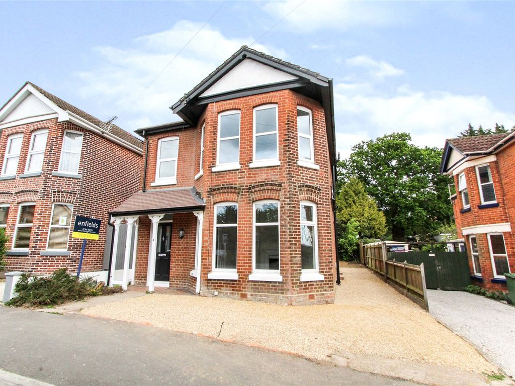 4 bed detached house for sale in Bullar Road, Southampton, Hampshire