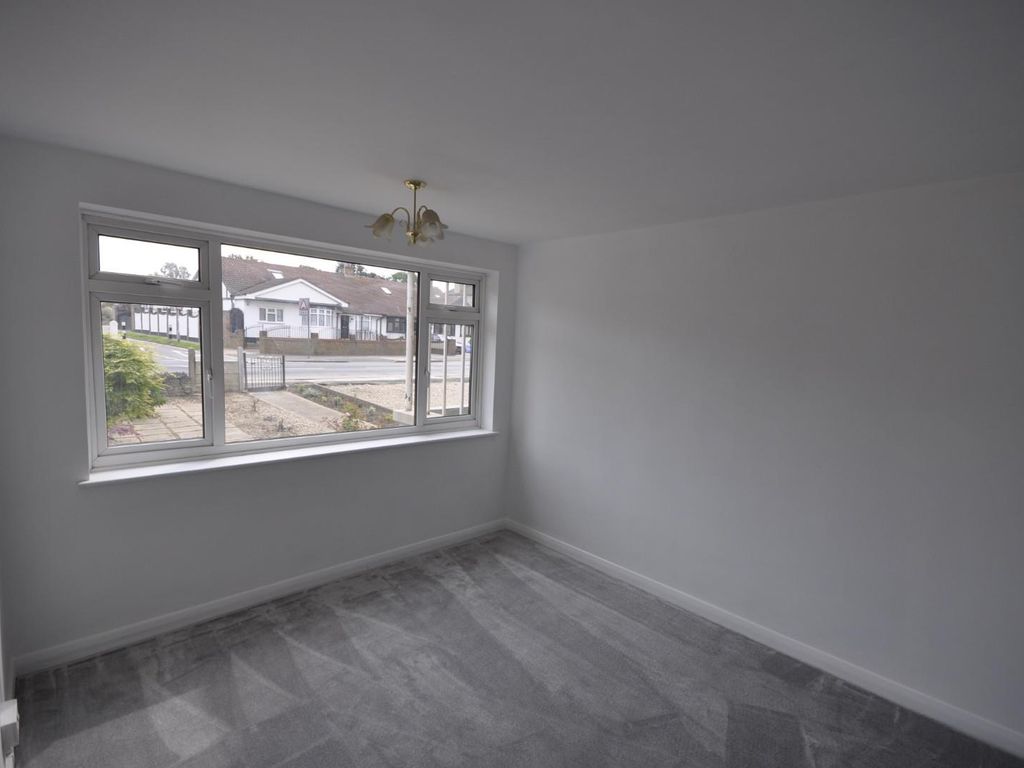 2 bed flat to rent in Collier Row Lane, Collier Row, Romford RM5 Zoopla
