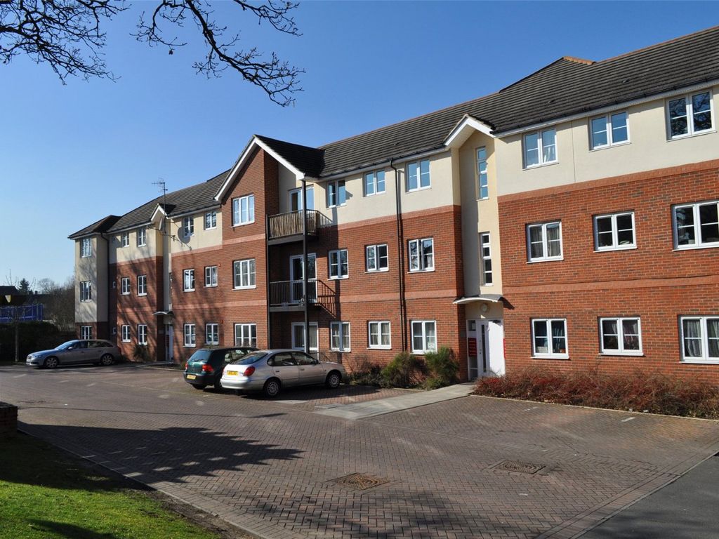 2 bed flat for sale in School Meadow, Guildford, Surrey GU2 Zoopla