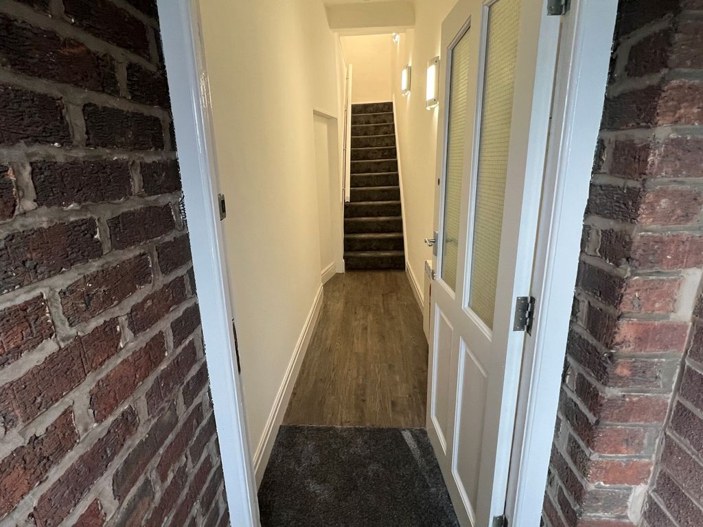 2 bed flat to rent in Church Road, Cheadle Hulme, Cheadle SK8 Zoopla