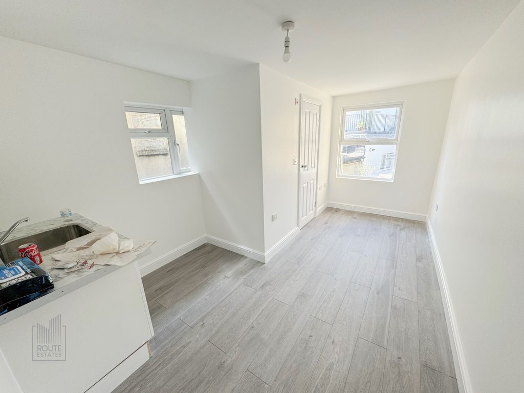 Studio to rent in Pellerin Road, Stoke Newington N16, £1,000 pcm Zoopla
