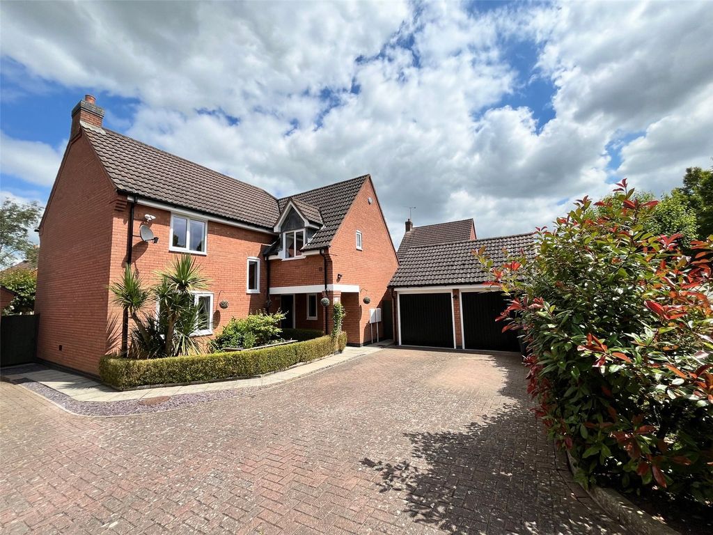 4 bed detached house for sale in Edgehill Drive, Daventry