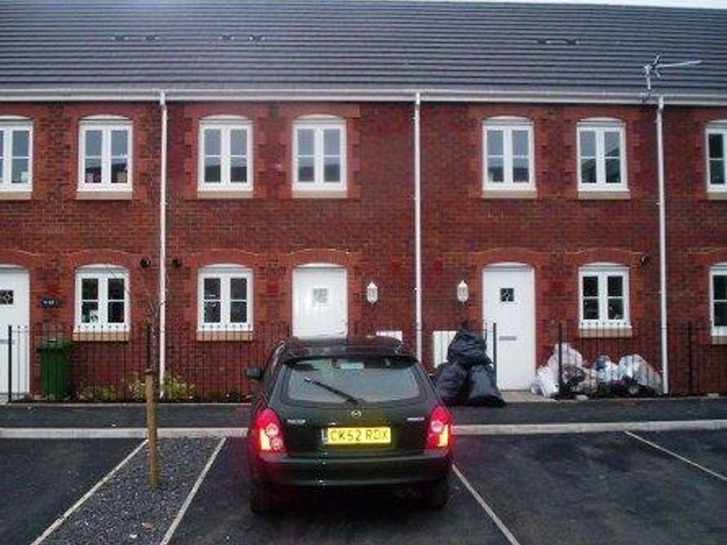 2 bed property to rent in Heol Gruffydd, Rhydyfelin, Pontypridd CF37, £