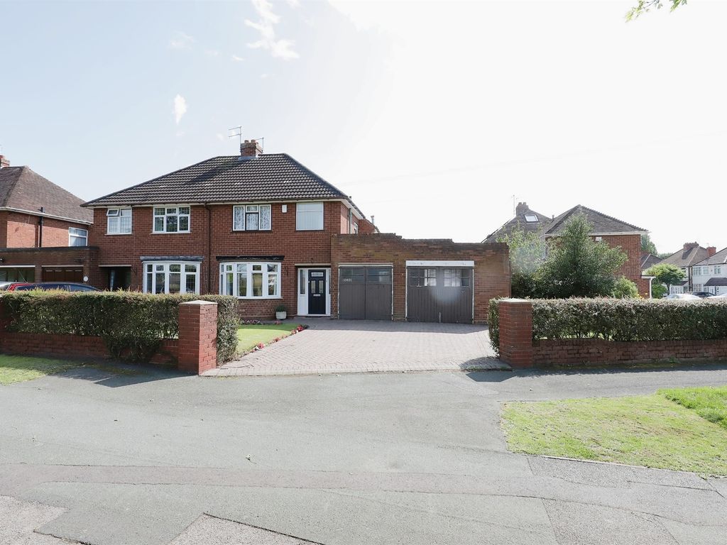 3 bed semidetached house for sale in Linthouse Lane, Wednesfield