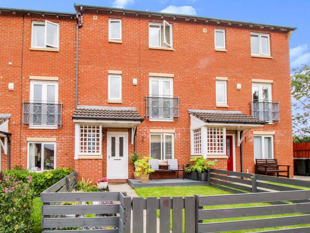 4 bed town house for sale in School Row, Prudhoe NE42, £230,000 Zoopla