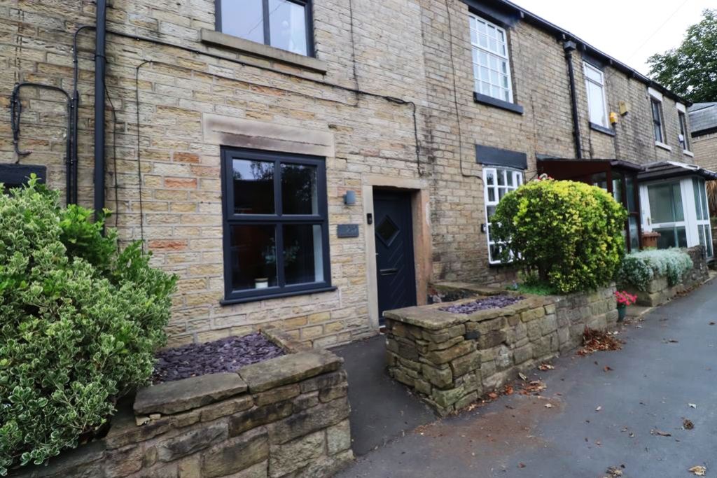 2 bed cottage for sale in Mottram Road, Stalybridge SK15, £220,000 Zoopla