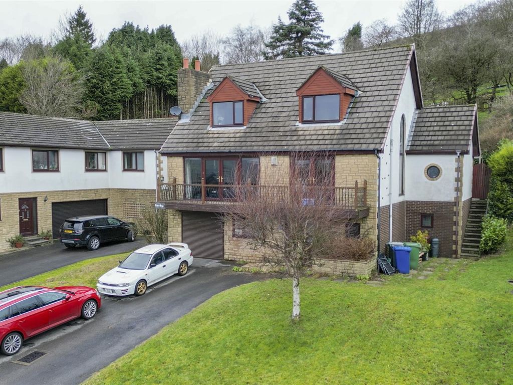 6 bed detached house for sale in Lower Cribden Avenue, Rawtenstall, Rossendale BB4, £550,000
