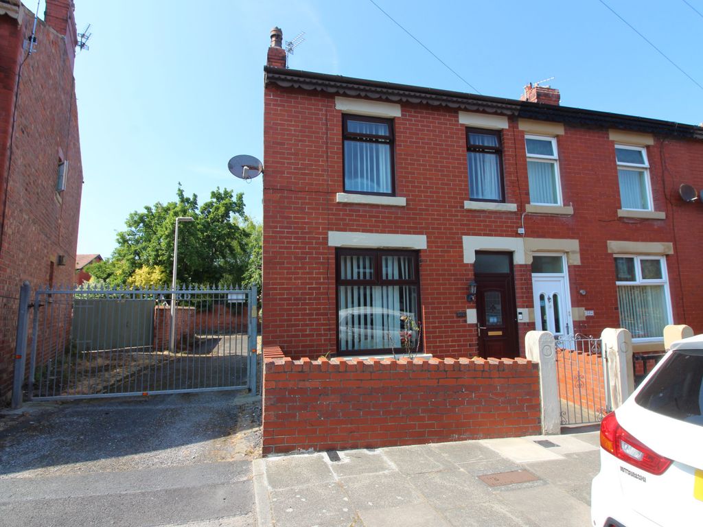 2 bed end terrace house for sale in Cunliffe Road, Blackpool FY1 Zoopla